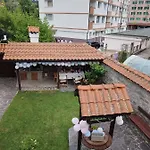 Guest house 